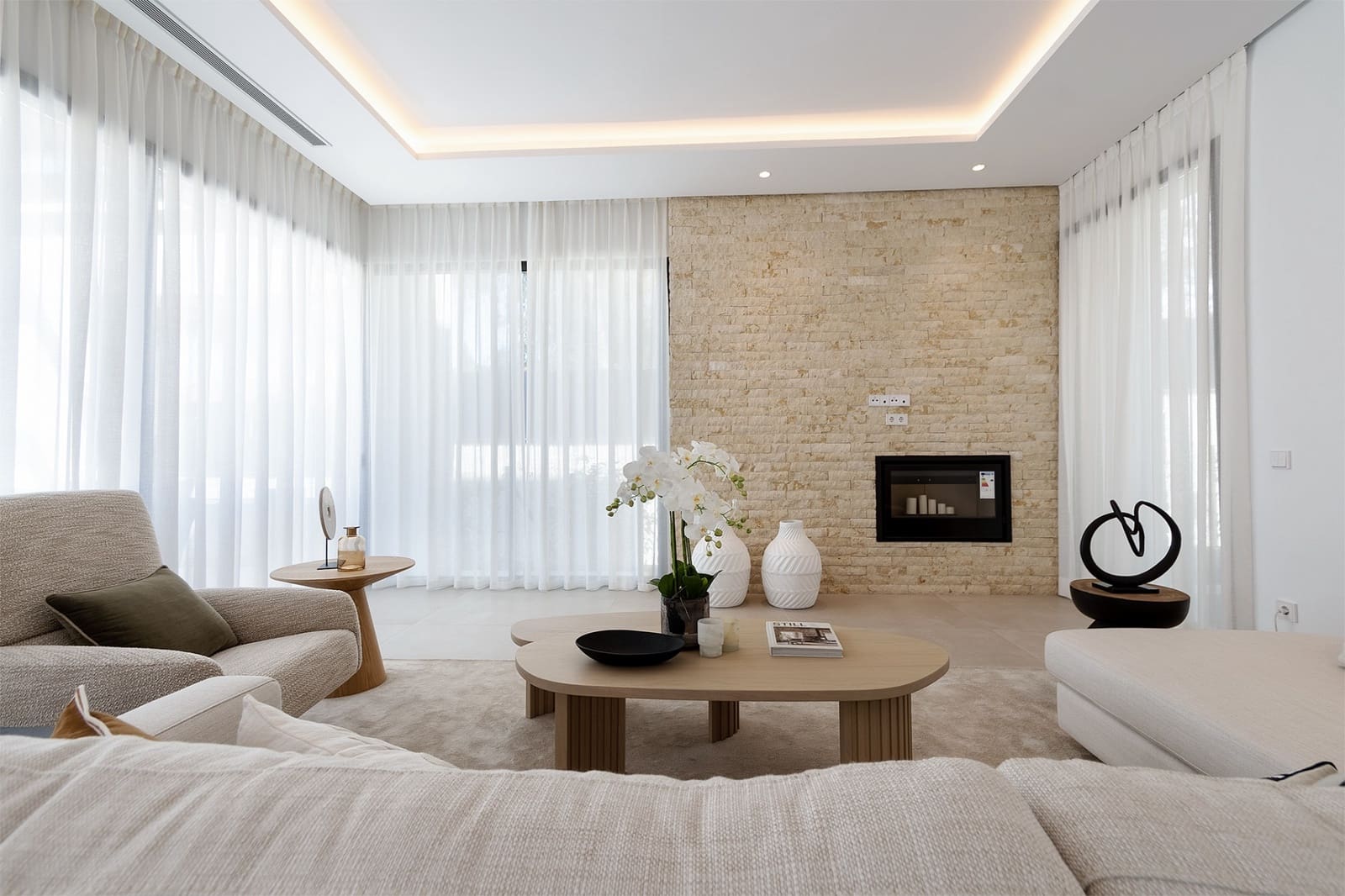 4 bedroom Villa for sale in Golden Mile with pool garage - € 4,500,000 (Ref: 8308041)