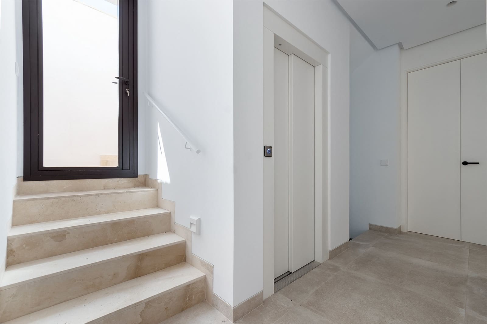 4 bedroom Villa for sale in Golden Mile with pool garage - € 4,500,000 (Ref: 8308041)