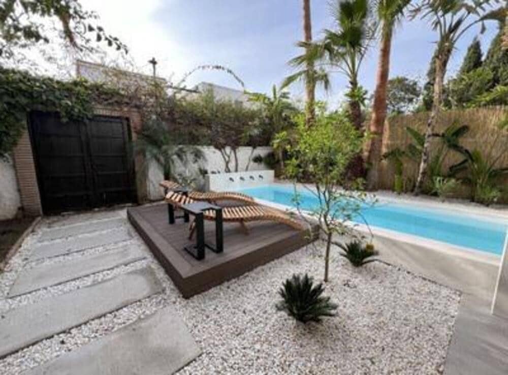 5 quarto Moradia Geminada para arrendar em Nueva Andalucia com piscina garagem - 5 900 € (Ref: 8308042)