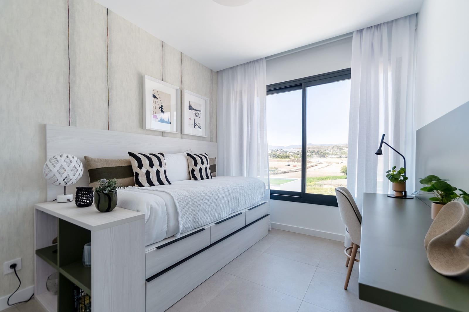 3 soveværelse Semi-Rækkehus til salg i Estepona med swimmingpool garage - € 900.000 (Ref: 8310189)