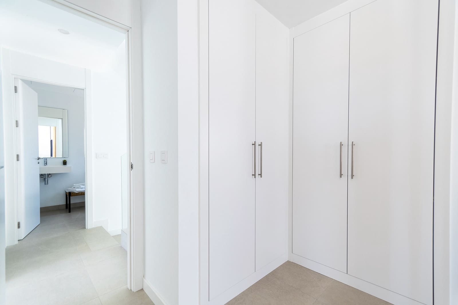 3 soveværelse Semi-Rækkehus til salg i Estepona med swimmingpool garage - € 900.000 (Ref: 8310189)