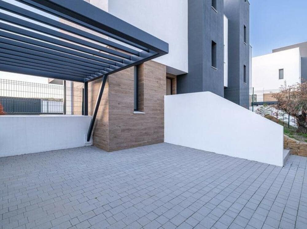 3 slaapkamer Halfvrijstaande villa te koop in Estepona met zwembad garage - € 800.000 (Ref: 8310189)