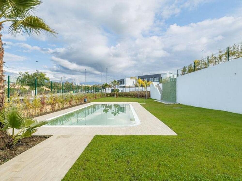 3 camera da letto Villetta Bifamiliare in vendita in Estepona con piscina garage - 800.000 € (Rif: 8310189)