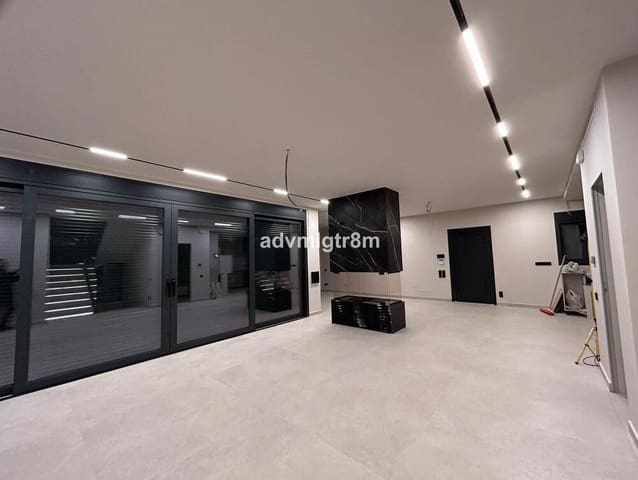 4 sypialnia Willa na sprzedaż w Romana Playa, Marbella z basenem garażem - 3 899 000 € (Ref: 8310191)