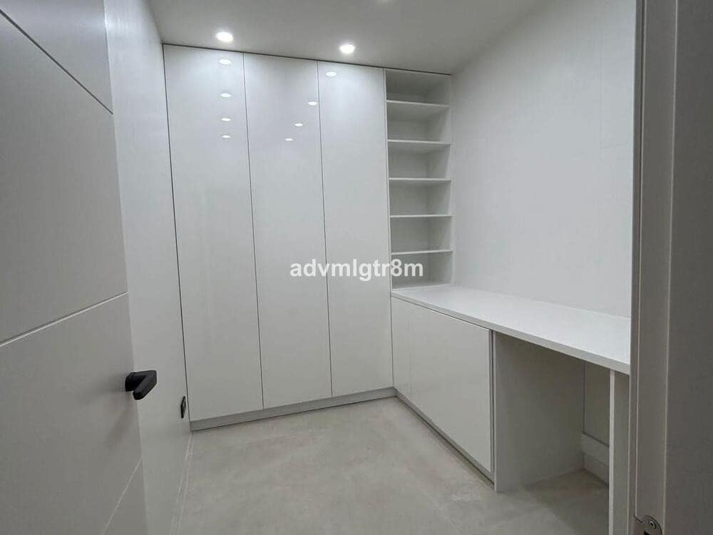 4 sypialnia Willa na sprzedaż w Marbella z basenem garażem - 3 899 000 € (Ref: 8310191)