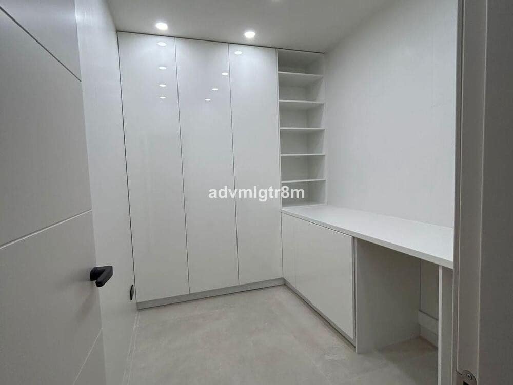 4 sypialnia Willa na sprzedaż w Marbella z basenem garażem - 3 899 000 € (Ref: 8310191)