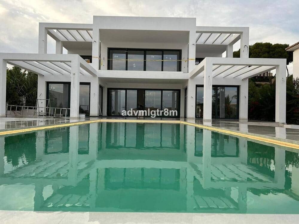 4 sypialnia Willa na sprzedaż w Marbella z basenem garażem - 3 899 000 € (Ref: 8310191)