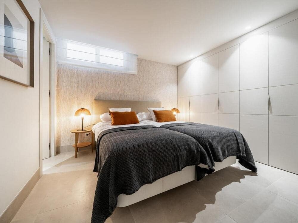 4 soverom Villa til salgs i El Paraiso med svømmebasseng garasje - € 1 995 000 (Ref: 8312884)