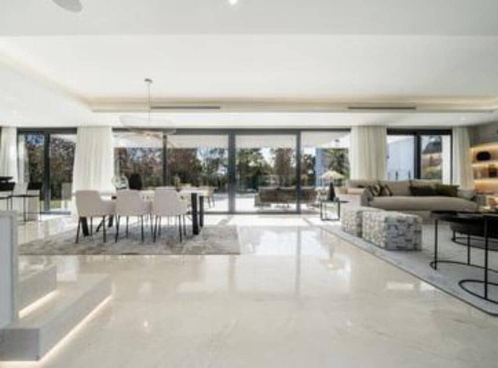 5 slaapkamer Villa te koop in El Paraiso met zwembad garage - € 1.950.000 (Ref: 8312884)