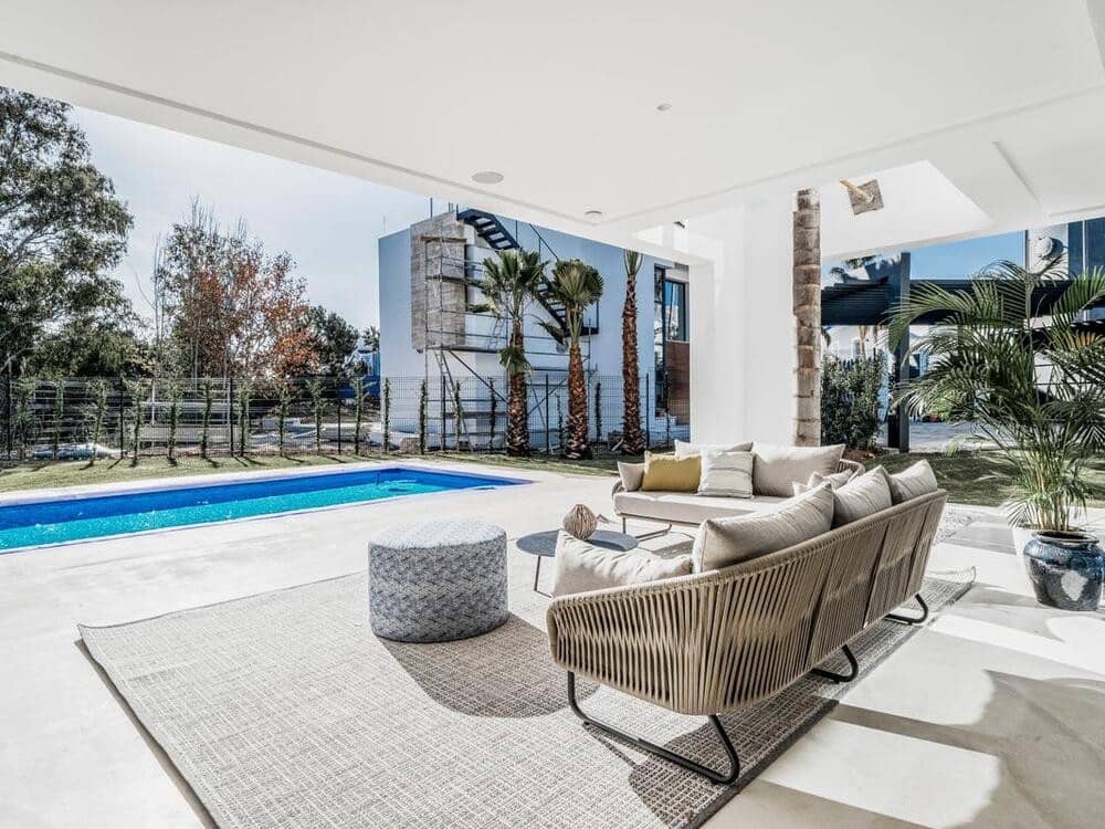 5 slaapkamer Villa te koop in El Paraiso met zwembad garage - € 1.950.000 (Ref: 8312884)