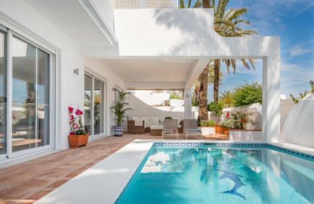Appartement de 5 chambres à louer à Marbella avec piscine garage - 15 000 € (Ref: 8312885)