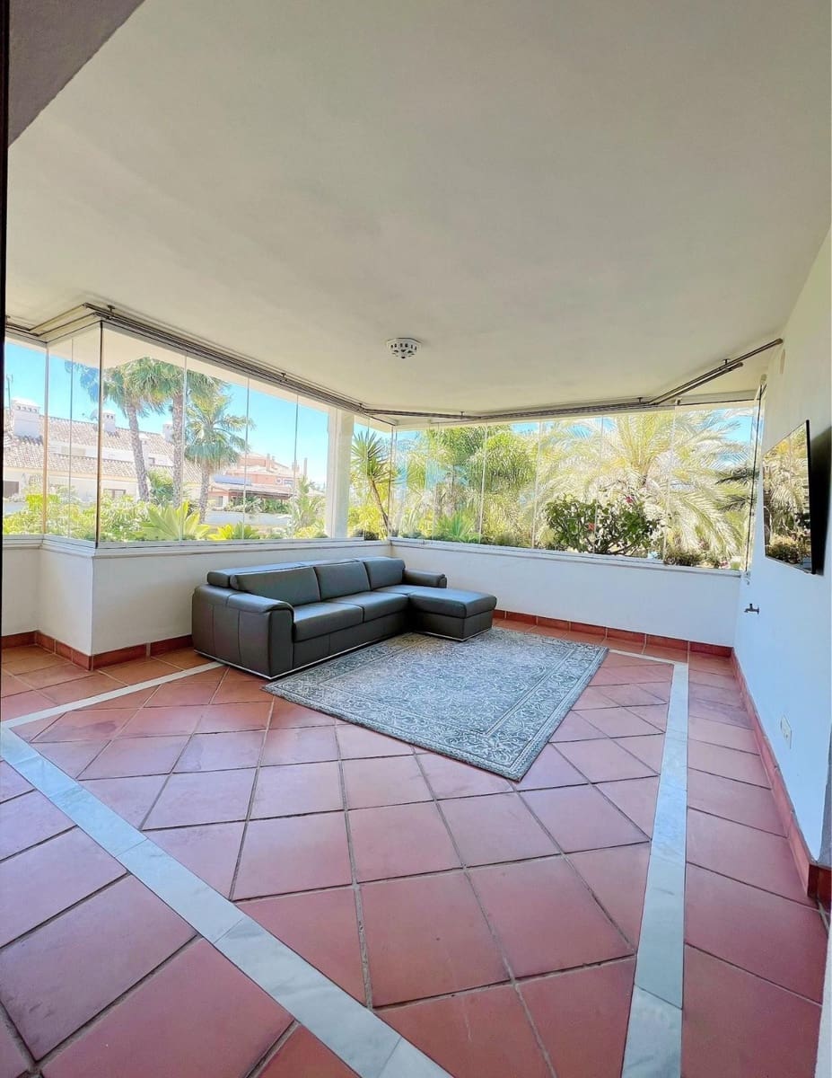 3 soverom Leilighet til leie i Marbella med svømmebasseng garasje - € 6 000 (Ref: 8315617)