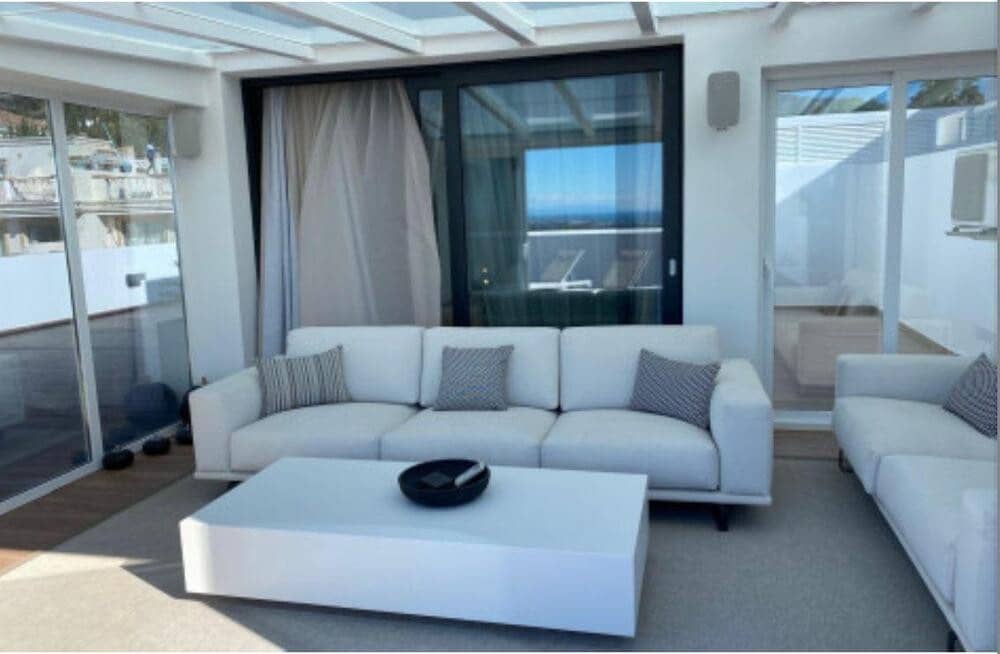 4 makuuhuone Kattohuoneisto vuokrattavana paikassa Marbella mukana uima-altaan 
autotalli - 12 000 € (Ref: 8324166)