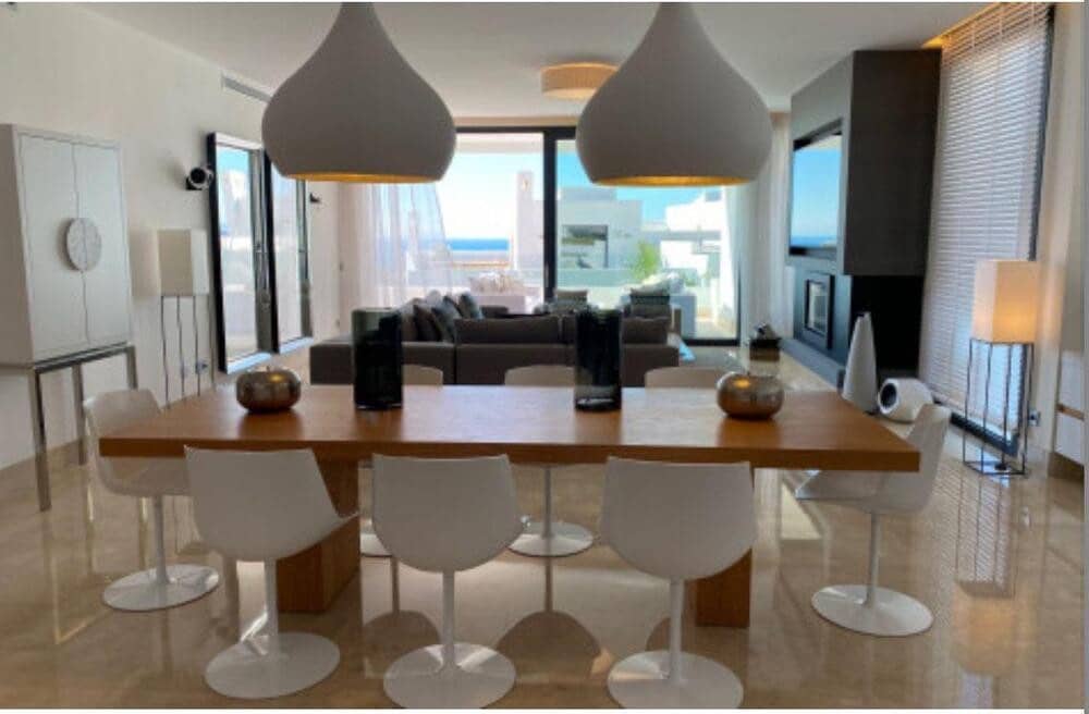 4 makuuhuone Kattohuoneisto vuokrattavana paikassa Marbella mukana uima-altaan 
autotalli - 12 000 € (Ref: 8324166)