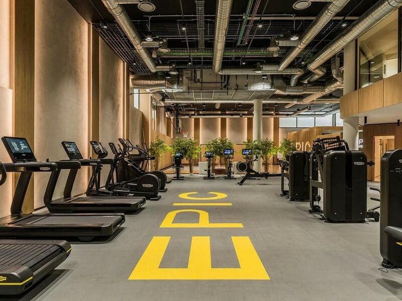 4 soveværelse Lejlighed til leje i Marbella med swimmingpool garage - € 25.000 (Ref: 8331105)