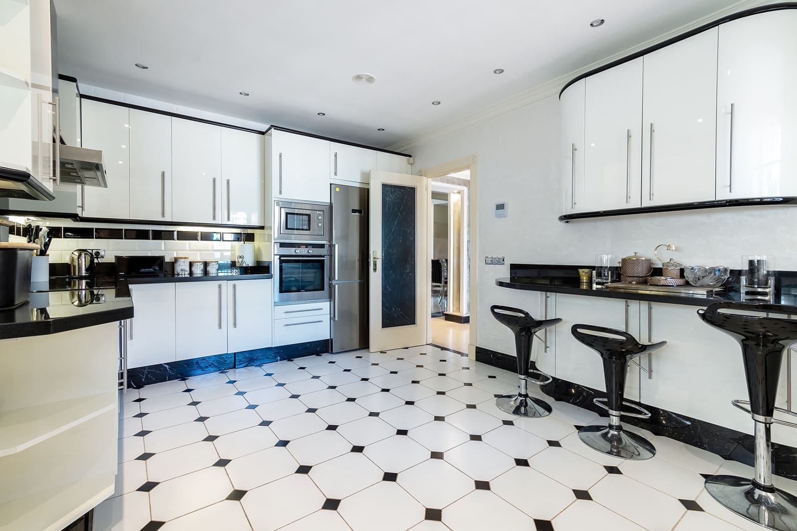 7 camera da letto Villa in vendita in Marbella con piscina garage - 2.700.000 € (Rif: 8337459)