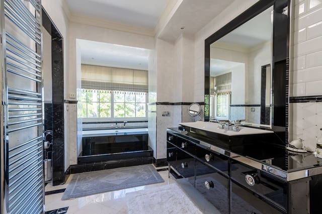 7 camera da letto Villa in vendita in Puerto Banus, Marbella con piscina garage - 2.700.000 € (Rif: 8337459)