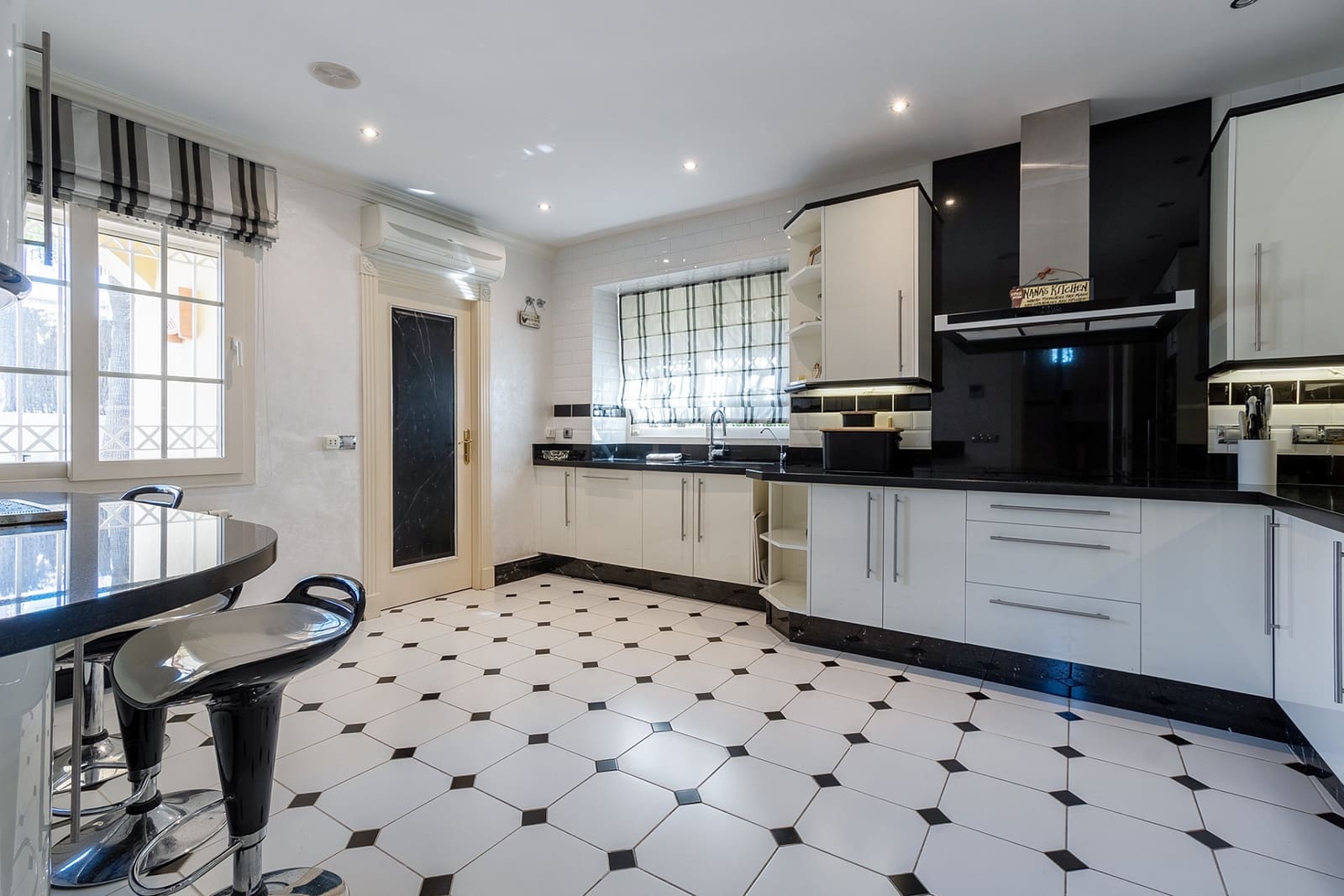 7 camera da letto Villa in vendita in Marbella con piscina garage - 2.700.000 € (Rif: 8337459)