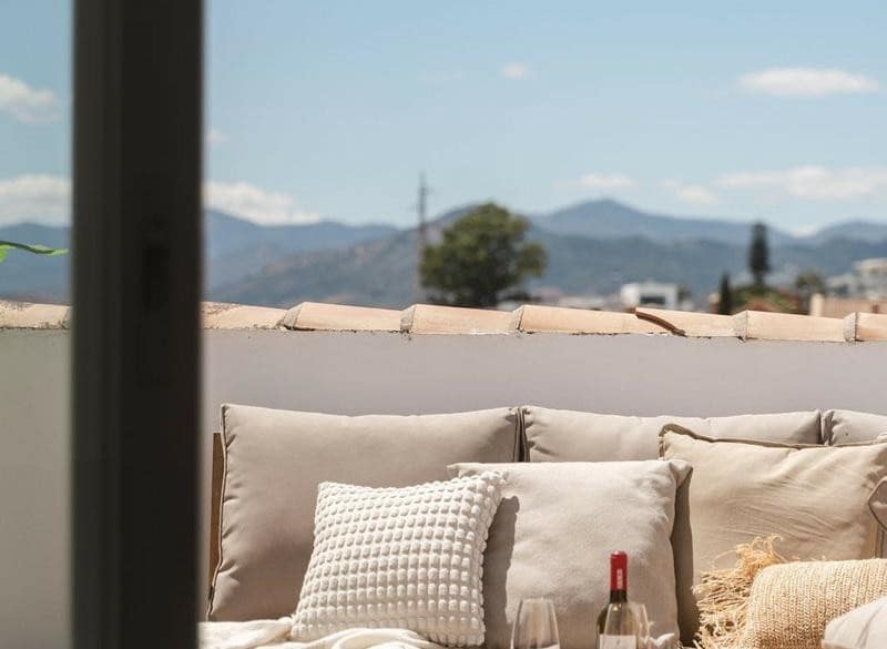 Ático de 3 habitaciones en Marbella en venta con piscina garaje - 830.000 € (Ref: 8337460)
