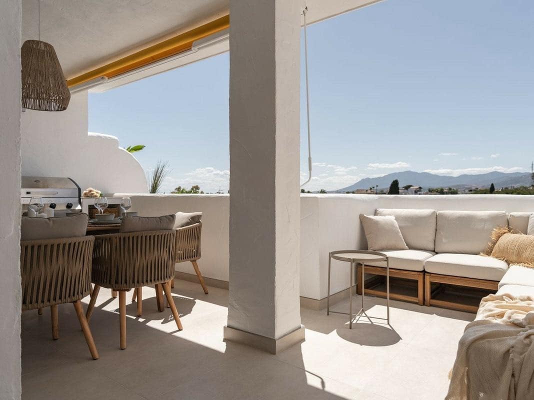 Ático de 3 habitaciones en Marbella en venta con piscina garaje - 830.000 € (Ref: 8337460)