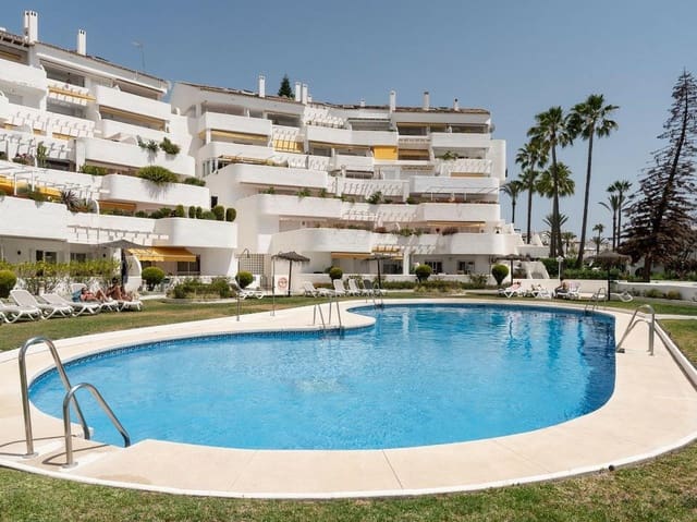 3 soverom Penthouse til salgs i Nueva Andalucía Centro, Marbella med svømmebasseng garasje - € 830 000 (Ref: 8337460)