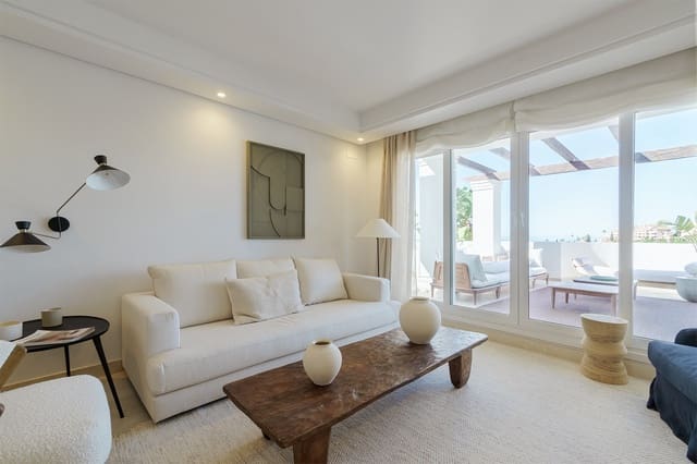3 sypialnia Apartament na sprzedaż w Los Naranjos, Marbella z basenem garażem - 720 000 € (Ref: 8342593)