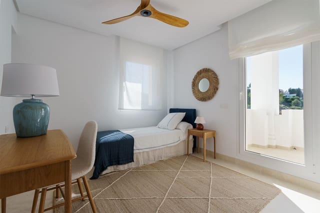 3 sypialnia Apartament na sprzedaż w Los Naranjos, Marbella z basenem garażem - 720 000 € (Ref: 8342593)