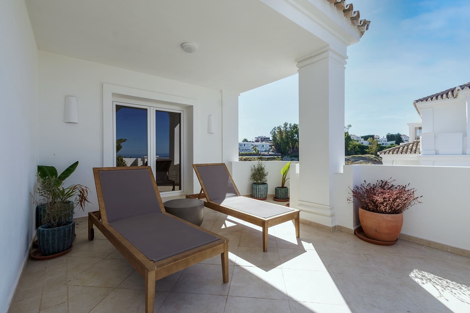 3 sypialnia Apartament na sprzedaż w Marbella z basenem garażem - 720 000 € (Ref: 8342593)