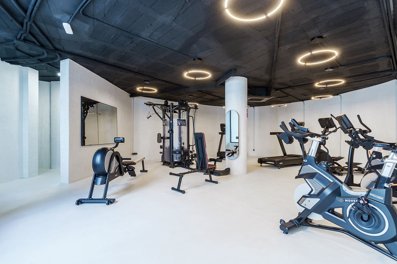 3 sypialnia Apartament na sprzedaż w Marbella z basenem garażem - 720 000 € (Ref: 8342593)