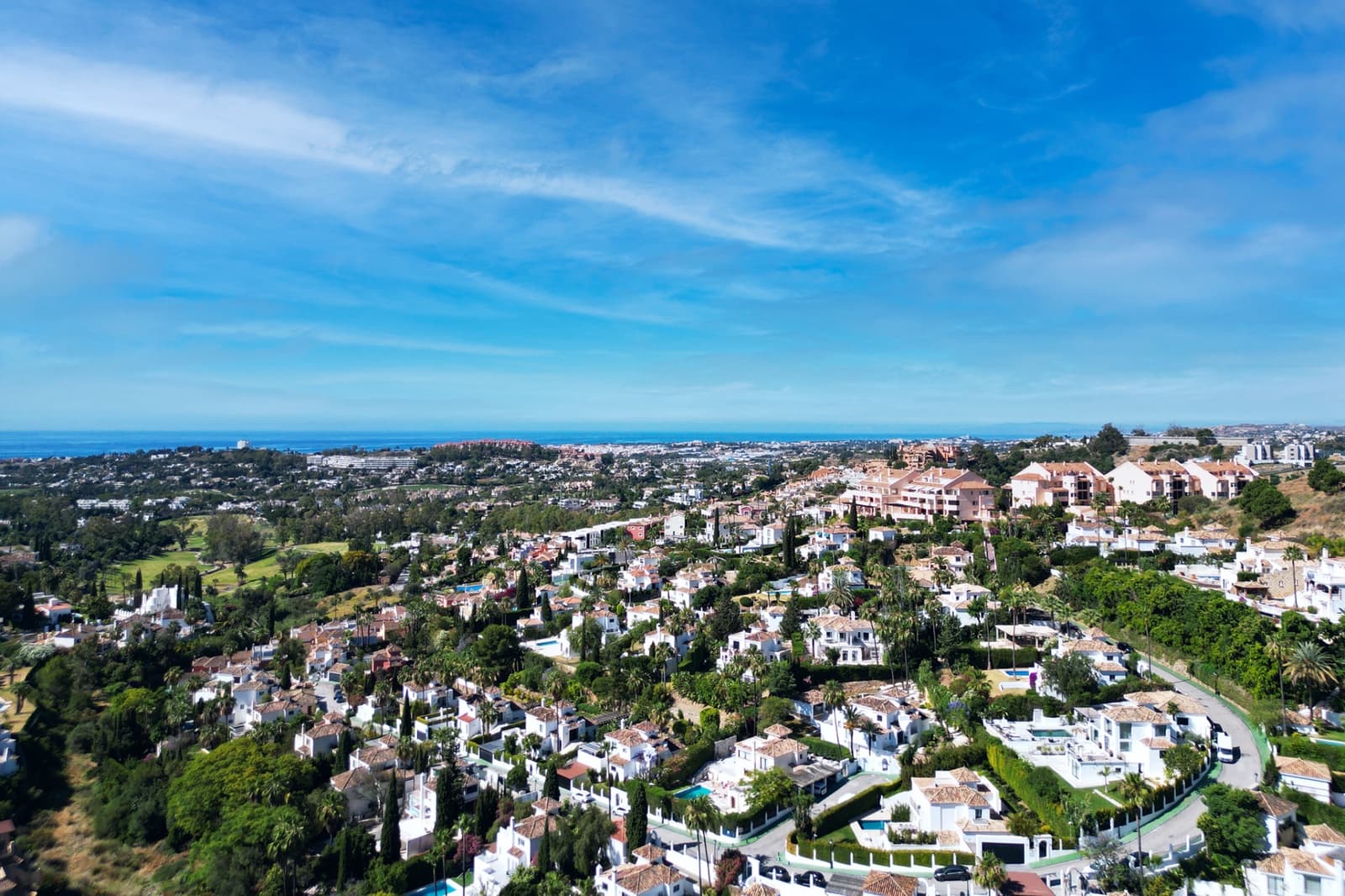 3 sypialnia Apartament na sprzedaż w Marbella z basenem garażem - 720 000 € (Ref: 8342593)