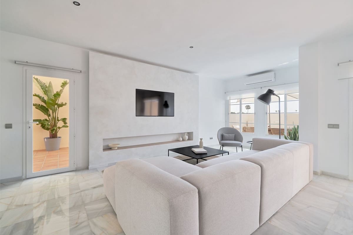 4 soveværelse Semi-Rækkehus til salg i Bel-Air med swimmingpool garage - € 720.000 (Ref: 8344492)