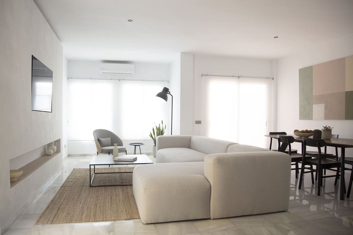 4 soveværelse Semi-Rækkehus til salg i Bel-Air med swimmingpool garage - € 720.000 (Ref: 8344492)