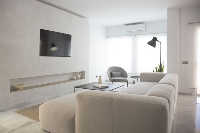 4 soverom Kjedet enebolig til salgs i Bel-Air, Estepona med svømmebasseng garasje - € 720 000 (Ref: 8344492)