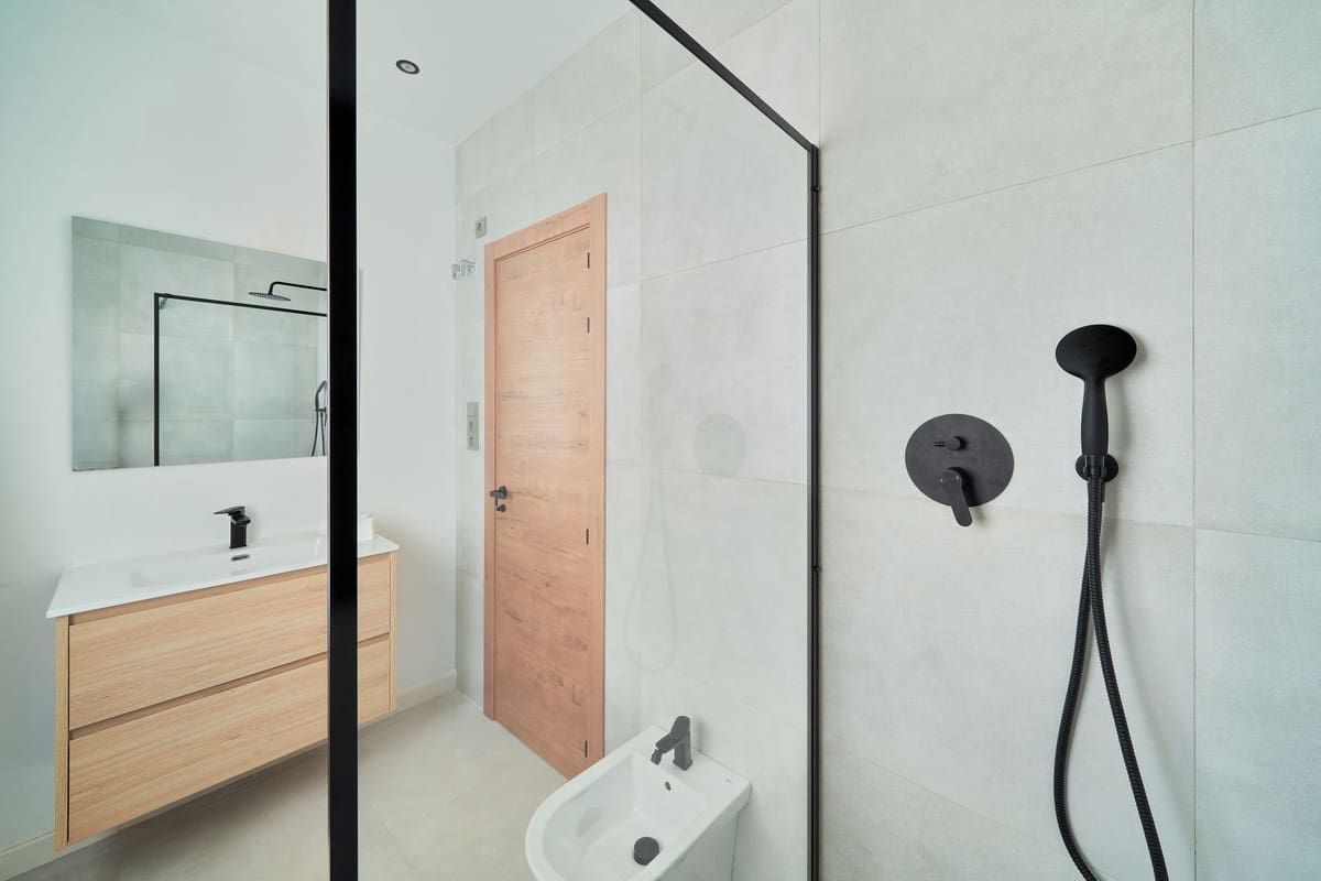 4 soveværelse Semi-Rækkehus til salg i Bel-Air med swimmingpool garage - € 720.000 (Ref: 8344492)