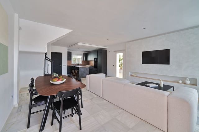 4 soverom Kjedet enebolig til salgs i Bel-Air, Estepona med svømmebasseng garasje - € 720 000 (Ref: 8344492)