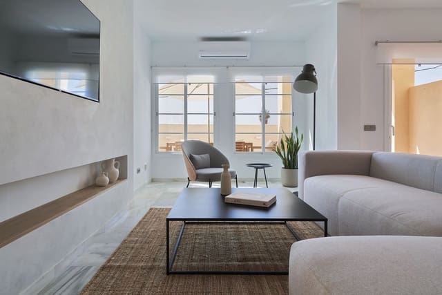 4 soverom Kjedet enebolig til salgs i Bel-Air, Estepona med svømmebasseng garasje - € 720 000 (Ref: 8344492)