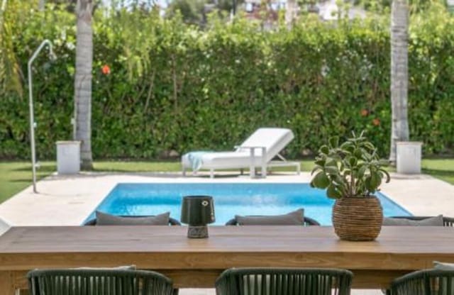 4 bedroom Villa for sale in Guadalmina Baja, Marbella with pool garage - € 2,690,000 (Ref: 8344494)