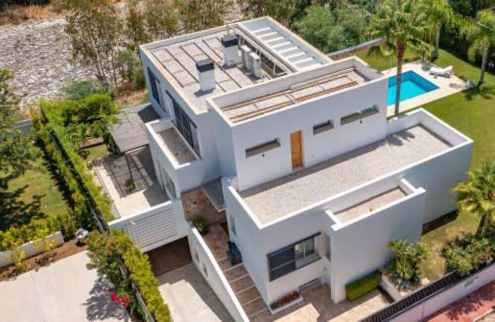4 soveværelse Villa til salg i Guadalmina med swimmingpool garage - € 2.690.000 (Ref: 8344494)