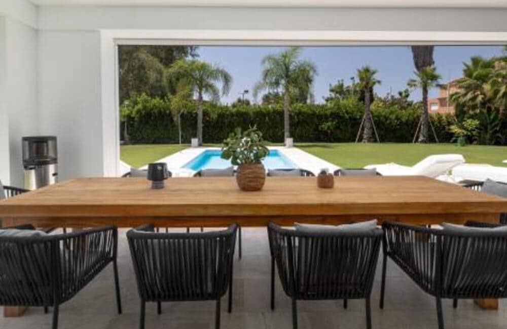 4 soveværelse Villa til salg i Guadalmina med swimmingpool garage - € 2.690.000 (Ref: 8344494)