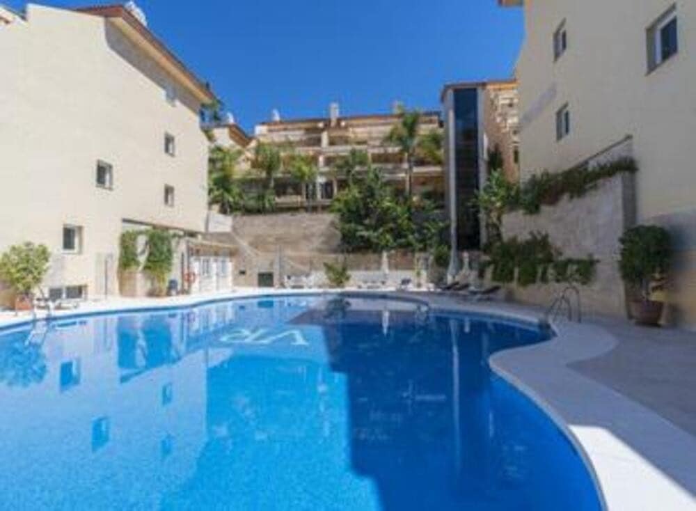 2 bedroom Apartment for rent in Marbella with pool garage - € 1,850 (Ref: 8347456)