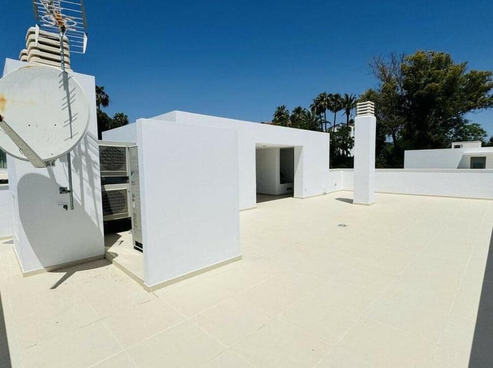 5 soveværelse Villa til salg i Guadalmina med swimmingpool garage - € 2.590.000 (Ref: 8359253)