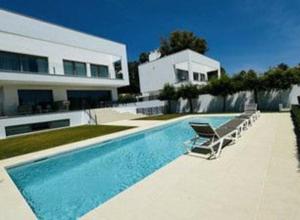 5 soveværelse Villa til leje i Guadalmina med swimmingpool garage - € 15.000 (Ref: 8359254)