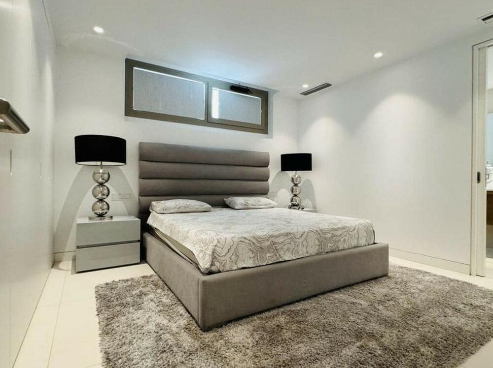 5 soveværelse Villa til leje i Guadalmina med swimmingpool garage - € 15.000 (Ref: 8359254)