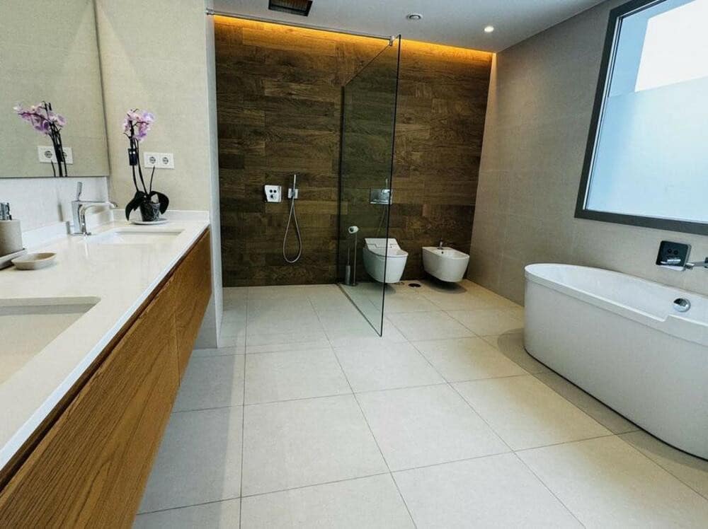 5 soveværelse Villa til leje i Guadalmina med swimmingpool garage - € 15.000 (Ref: 8359254)