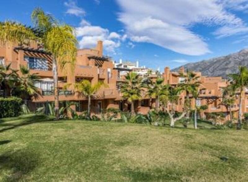 3 camera da letto Attico da affittare in Marbella con piscina garage - 3.300 € (Rif: 8365079)