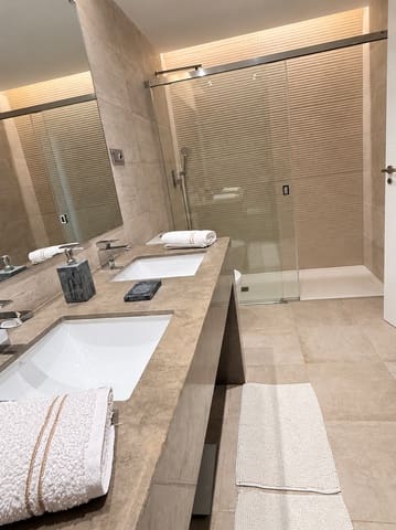 3 camera da letto Attico da affittare in Los Naranjos, Marbella con piscina garage - 3.300 € (Rif: 8365079)