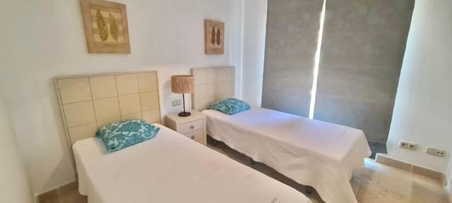 2 Zimmer Apartment zu vermieten in La Alquería, Estepona mit Pool Garage - 2.500 € (Ref: 8370552)