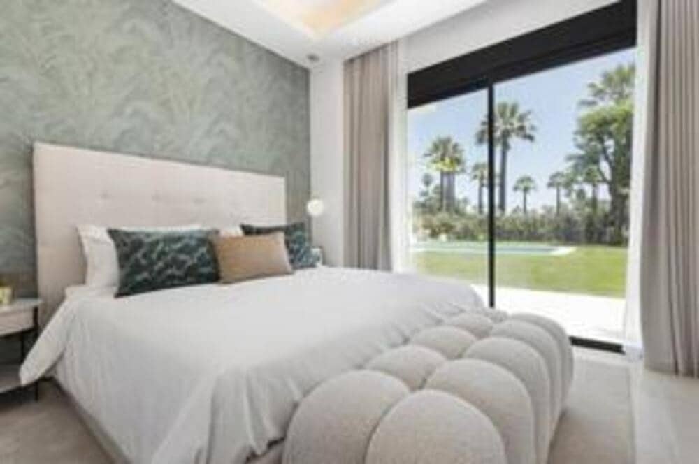 5 quarto Moradia para venda em Nueva Andalucia com piscina garagem - 3 495 000 € (Ref: 8376696)