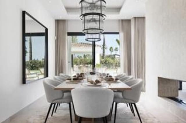 5 quarto Moradia para venda em Los Naranjos, Marbella com piscina garagem - 3 495 000 € (Ref: 8376696)