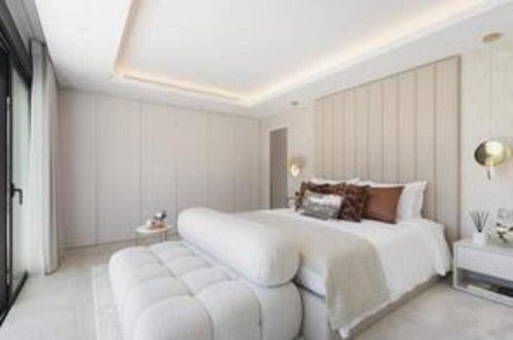 5 chambre Villa/Maison à vendre à Nueva Andalucia avec piscine garage - 3 495 000 € (Ref: 8376696)